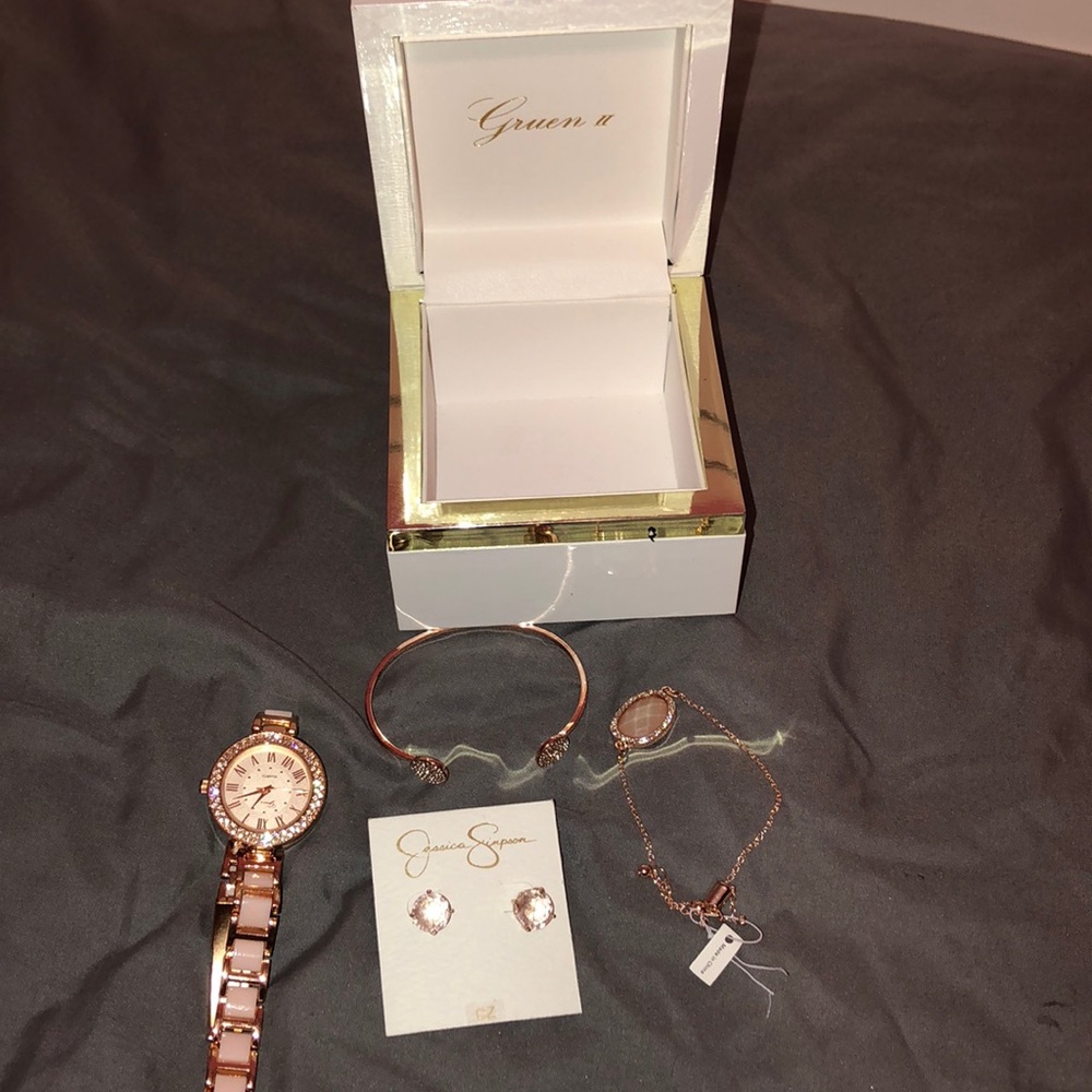 Jessica Simpson Jewelry Set
